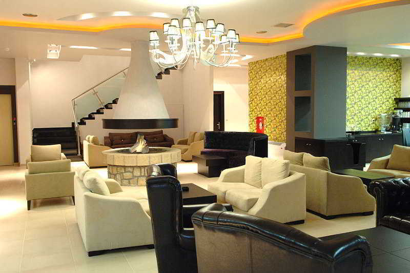 Nymfes Hotel กาโต ลูตรากี ภายนอก รูปภาพ