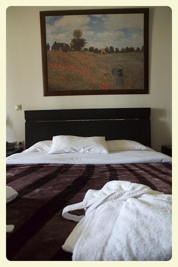 Nymfes Hotel กาโต ลูตรากี ภายนอก รูปภาพ
