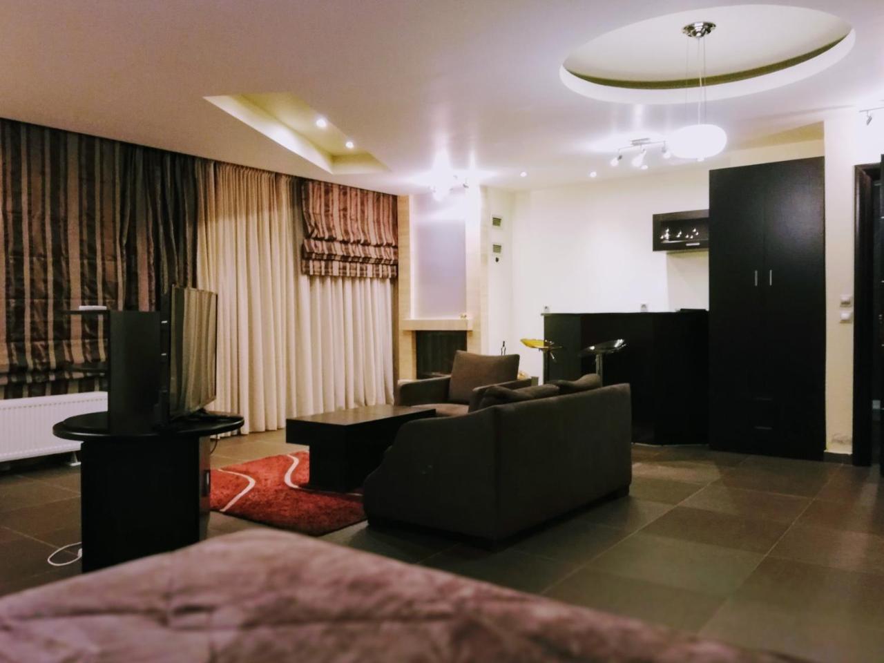 Nymfes Hotel กาโต ลูตรากี ภายนอก รูปภาพ