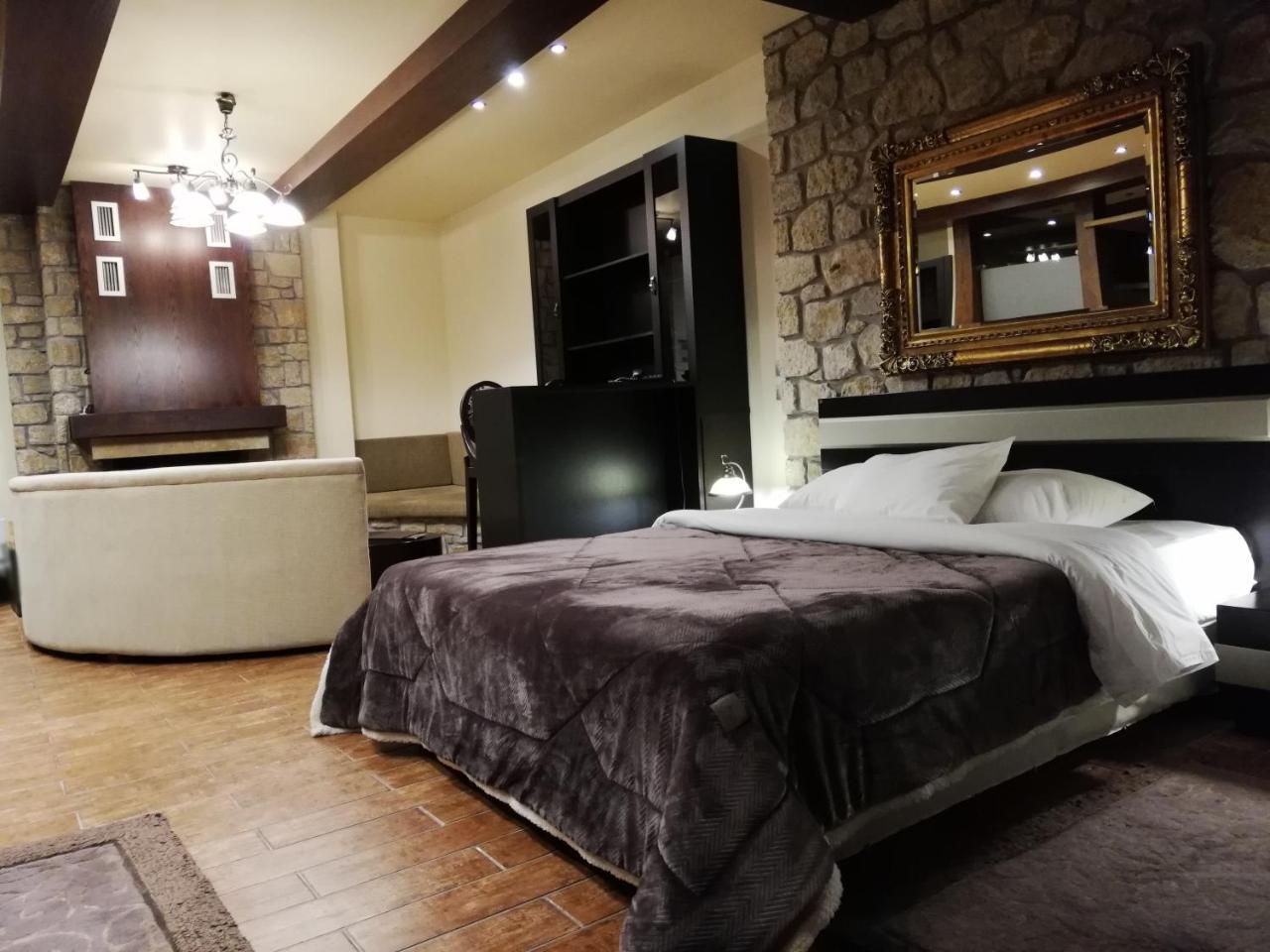Nymfes Hotel กาโต ลูตรากี ภายนอก รูปภาพ